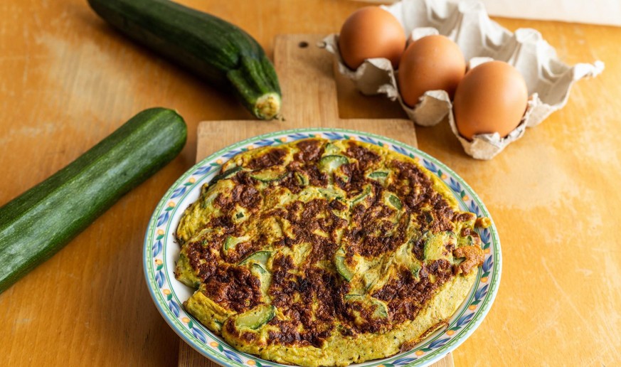 frittata di zucchine zucchini essen food kochen eier omelette