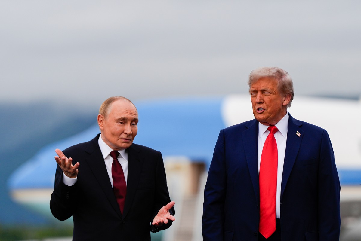FILE - President Donald Trump and Russia's President Vladimir Putin talk, Aug. 15, 2025, at Joint Base Elmendorf-Richardson, Alaska. (AP Photo/Julia Demaree Nikhinson, File)
Europe Summit Trump