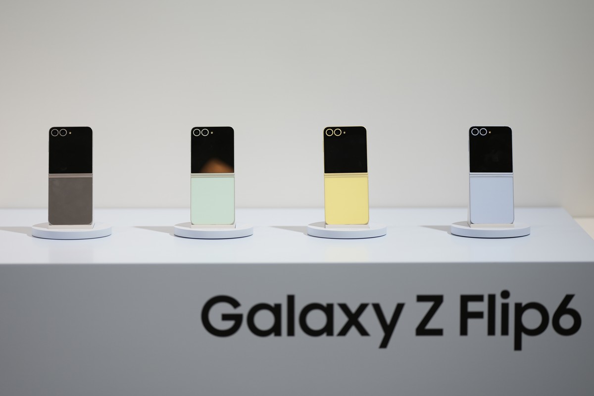 Samsung Electronics' Galaxy Z Flip 6 is seen during the Galaxy unpacked products media preview in Seoul, South Korea, Monday, July 8, 2024. (AP Photo/Lee Jin-man)