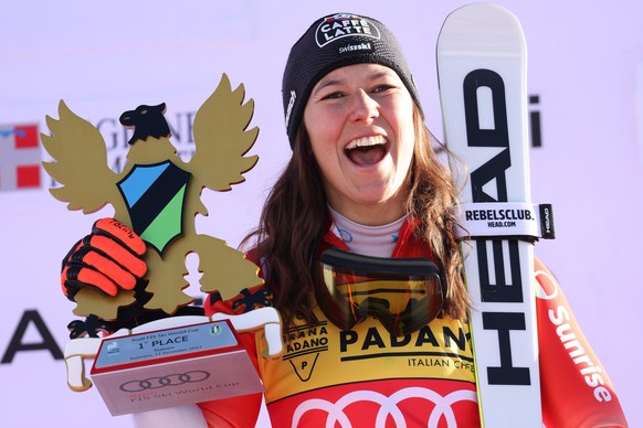 epa10361071 Wendy Holdener of Switzerland celebrates on the podium after winning the Women&#039;s Slalom race at the FIS Alpine Skiing World Cup in Sestriere, Italy, 11 December 2022. EPA/ANDREA SOLER ...