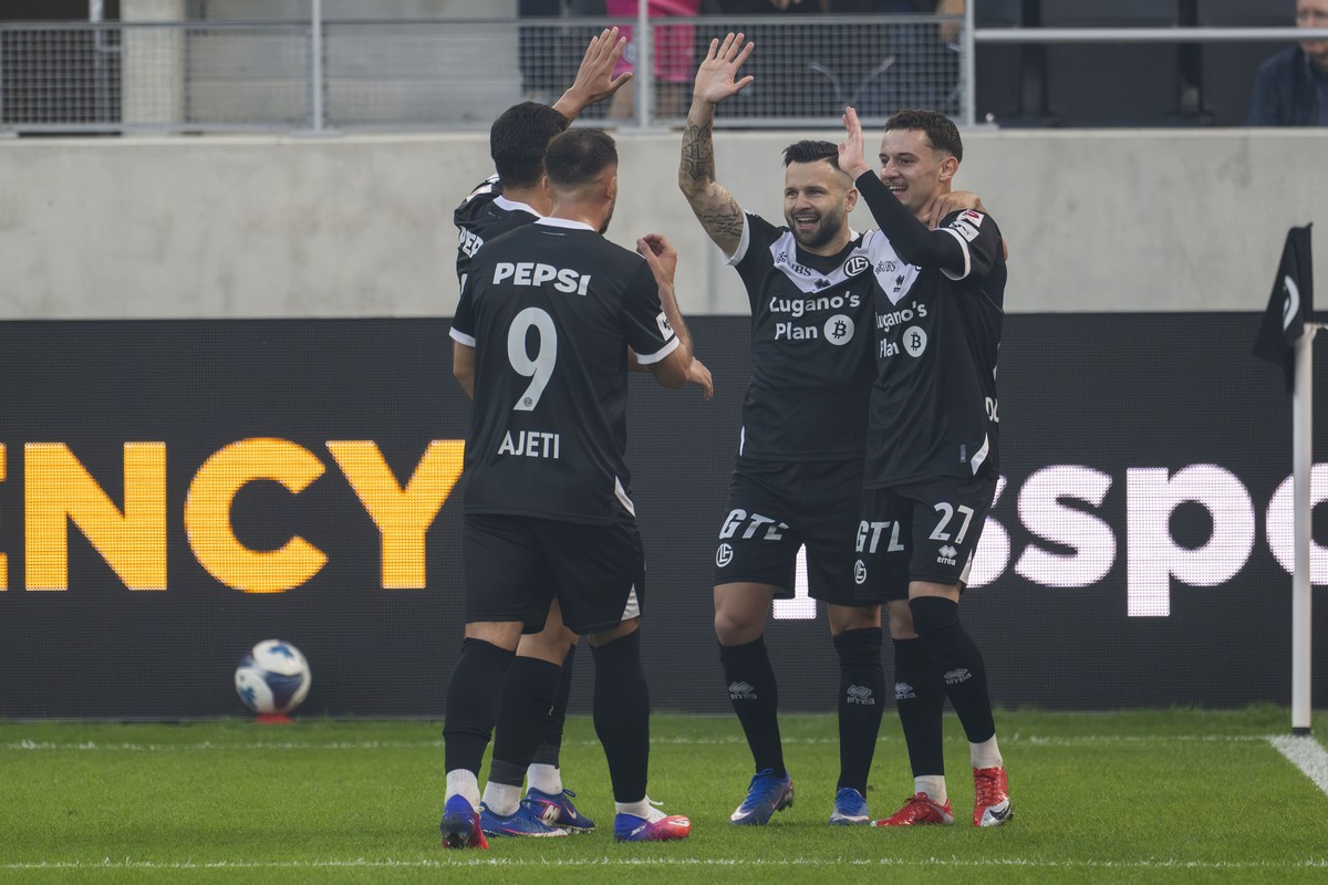 Daniel Dos Santos (LUG), right, celebrate the 1 - 0 goal with team mate, during the Swiss Super League football match between FC Lugano and FC Luzern on Saturday 10 October 2026 at the AIL Arena in Lu ...