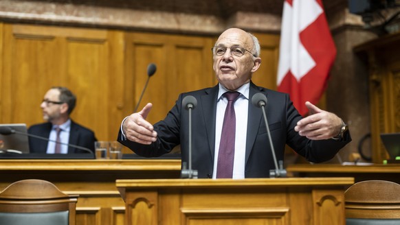 Bundesrat Ueli Maurer spricht in der Grossen Kammer zum Voranschlag, an der Wintersession der Eidgenoessischen Raete, am Mittwoch, 30. November 2022 im Nationalrat in Bern. (KEYSTONE/Alessandro della  ...