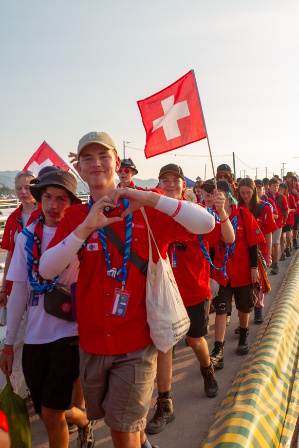 WSJ, Walking to the Opening Ceremony, Partecipants, Switzerland, Hearth World Scout Jamboree Pfadi Schweiz