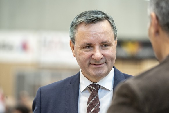 Der Berner Nationalrat Werner Salzmann anlaesslich der Delegiertenversammlung der SVP Schweiz vom Samstag, 22. Oktober 2022 im Schulhaus Staffeln in Luzern. (KEYSTONE/Urs Flueeler).