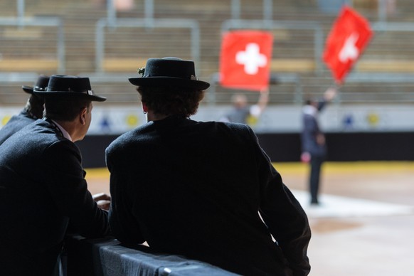 Weil die Schweiz so klein ist, wird sie von den ausländischen Währungshütern kaum behelligt: Fahnenschwinger am eidgenössischen Jodlerfest in Davos.