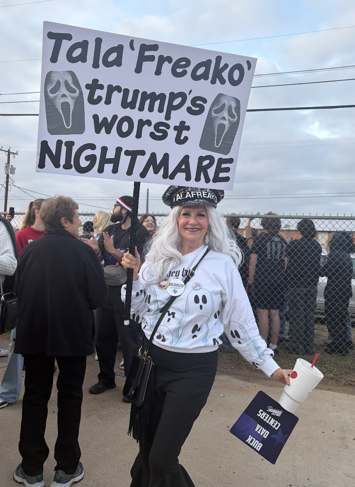 Suzy Temple est prête à faire peur à Trump, avec ce slogan piqué au président, qui avait surnommé le candidat démocrate «TalaFreako» au début du mois d’octobre.