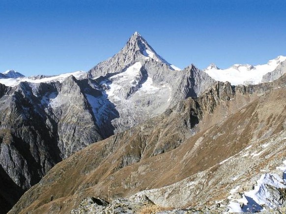 Blick auf das Bietschhorn im Wallis: Wer vom 27. Juli bis 15. Dezember im Wallis übernachtet, kann von einer Werbeaktion des Kantons Wallis profitieren. (Archivbild)