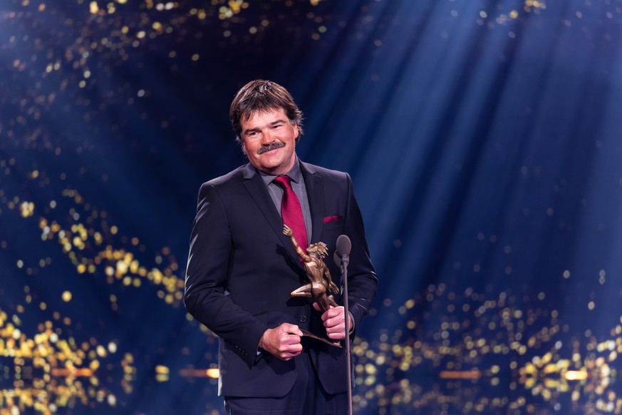 Thomas Stauffer, Ski alpin, erhaelt den Preis als Trainer des Jahres 2023 an der Verleihung der Sports Awards 2023 am Sonntag, 10. Dezember 2023 in Zuerich. (KEYSTONE/Philipp Schmidli)