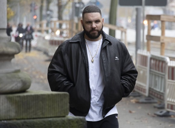 Image motif: The accused Patrick Losensky Berlin November 16, 2022 9:00 a.m. District Court Tiergarten Division 212, room 105 Violation: bodily harm, threat, insult, property damage, ...