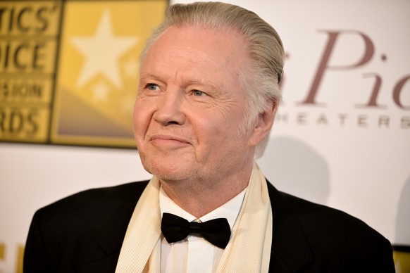 Jon Voight arrives at the Critics' Choice Television Awards at the Beverly Hilton Hotel on Thursday, June 19, 2014 in Beverly Hills, California.  (Photo by Richard Shotwell/Invision/AP)