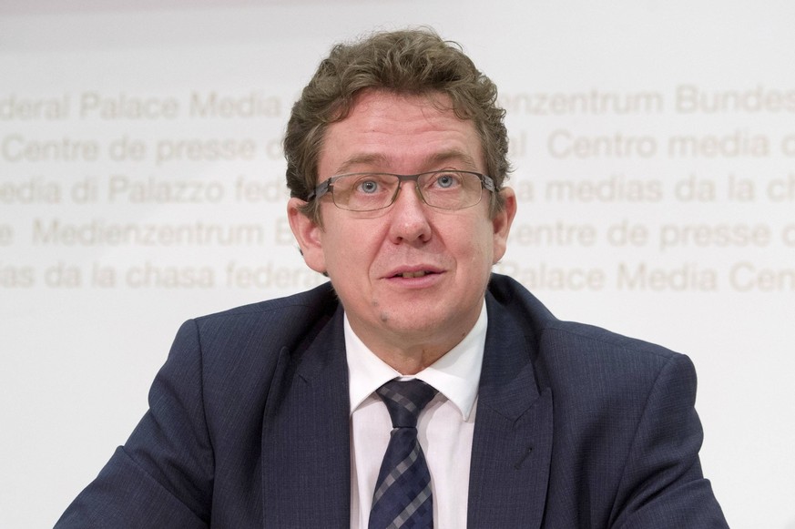 Inland - MK Komitee Nein zur Atomausstiegsinitiative Bern, 18.10.2016, Medienkonferenz ueberparteiliches Komitee Nein zur Ausstiegsinitiative , Albert Roesti (Nationalrat SVP). ( *** Domestic MK Commi ...