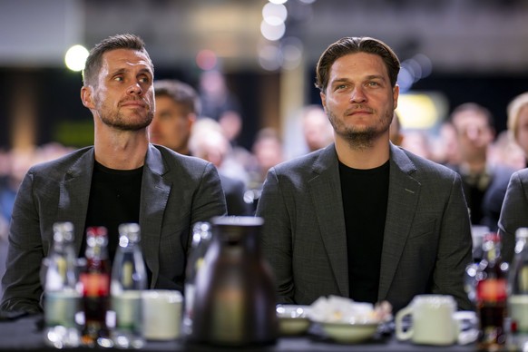 General Meeting of Borussia Dortmund on November 26, 2023 in the Westfalenhallen Dortmund.  Dortmund's sporting director Sebastian Kehl l.  and Dortmund coach Edin Terzic watch the meeting.  ***Boru...