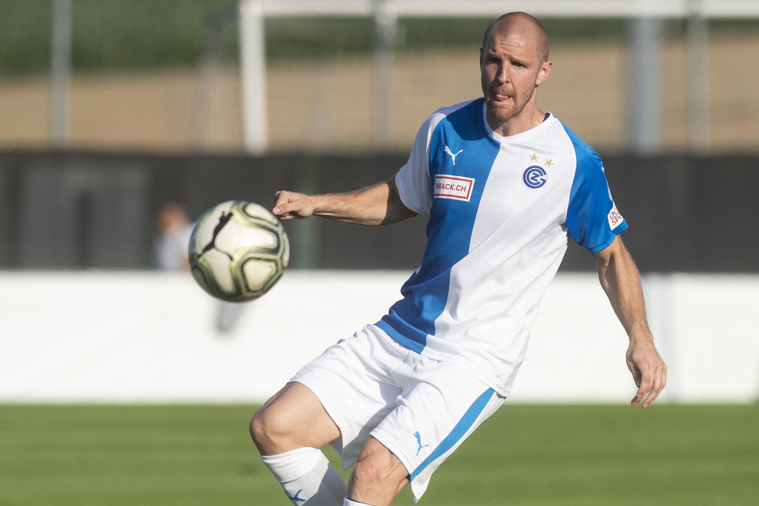 GC`s Philippe Senderos beim Fussballtestspiel zwischen dem Grasshopper Club Zuerich und dem FC Baden, am Mittwoch, 17. Juli 2019, auf dem GC Campus in Niederhasli. (KEYSTONE/Melanie Duchene)