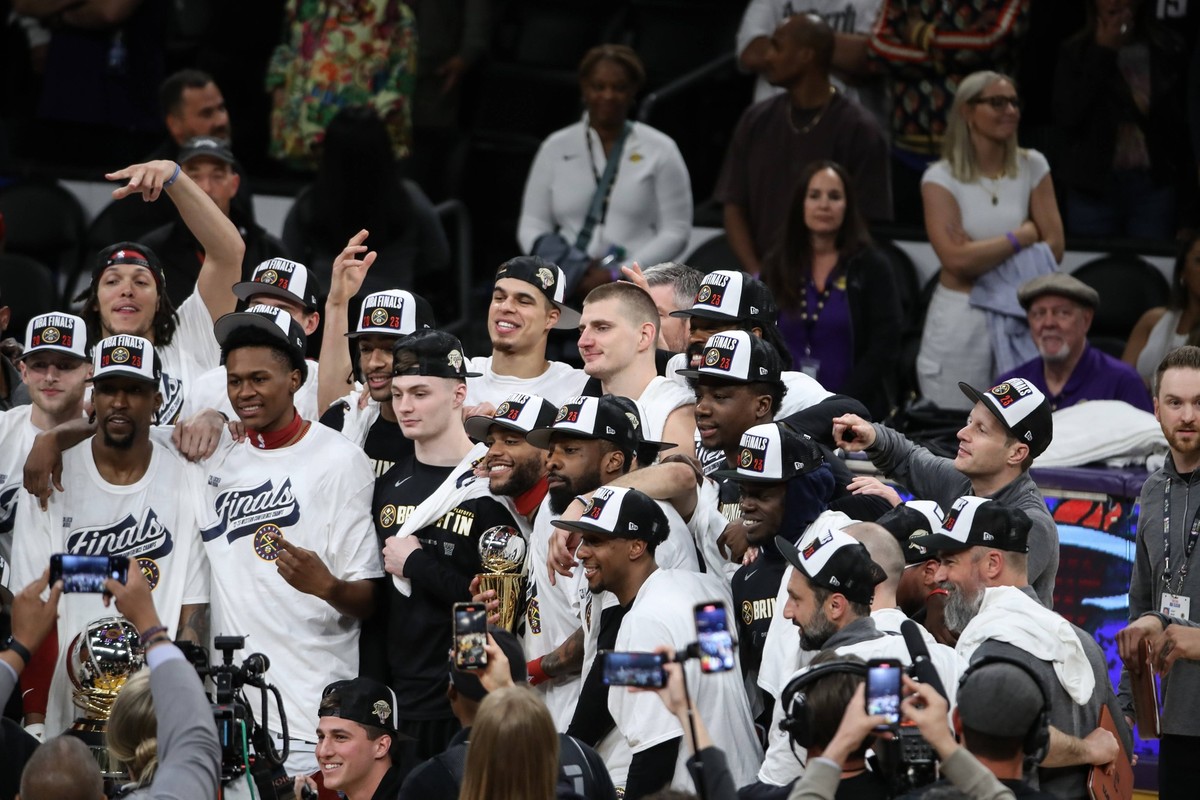 LOS ANGELES, CA - MAY 22: Denver Nuggets center Nikola Jokic 15 and forward Michael Porter Jr. 1 during game 4 of the NBA, Basketball Herren, USA Western Conference between the Denver Nuggets and the  ...