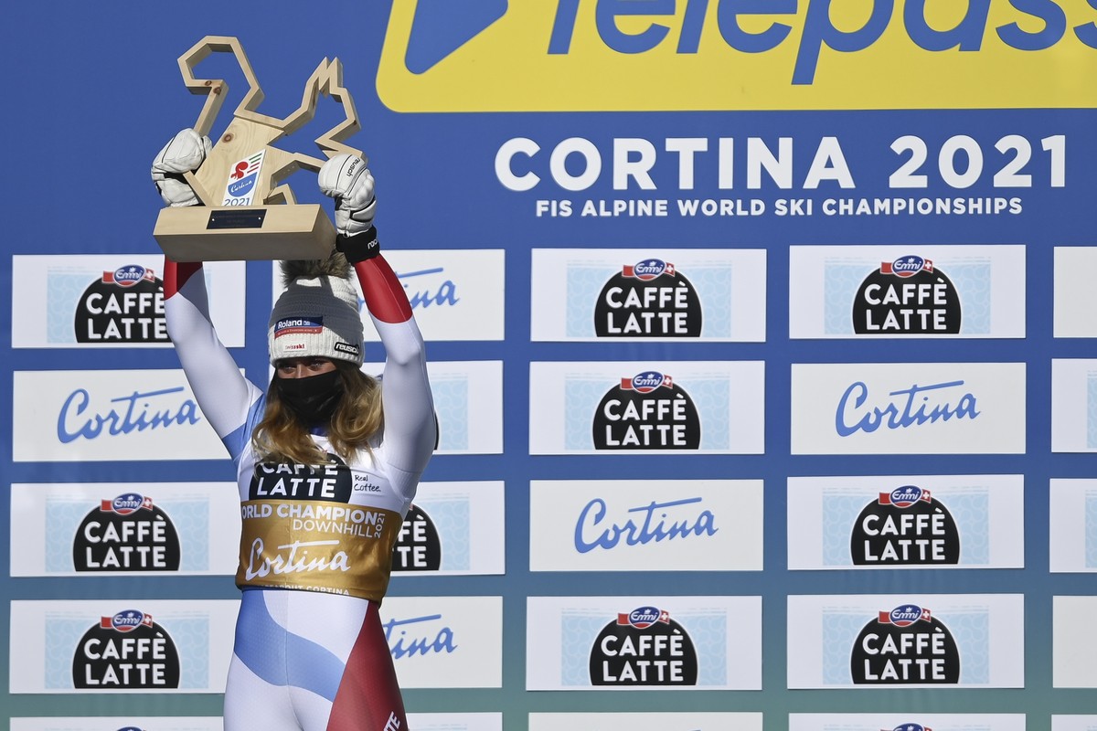 Corinne Suter gewinnt die WM-Abfahrt – Lara Gut-Behrami holt Bronze