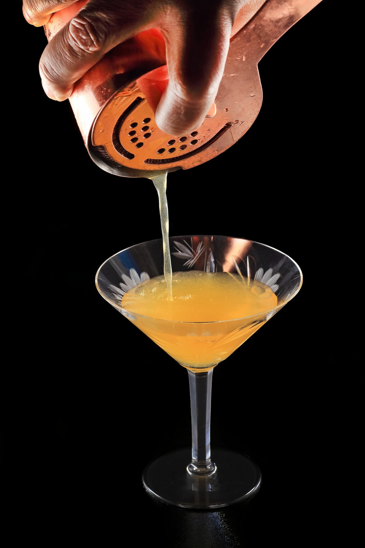 bee's knees cocktail drink trinken alkohol gin zitronensaft honig prohibition ära