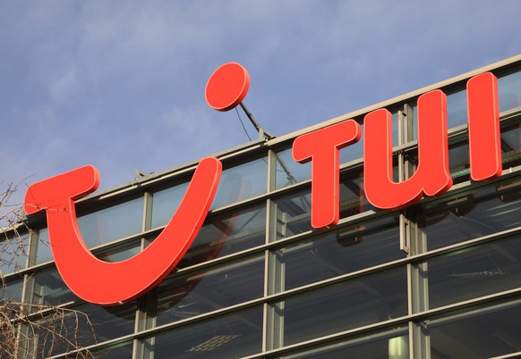 epa08997279 (FILE) - A TUI logo at the venue of the Annual General Meeting of TUI AG in Hannover, northern Germany, 12 February 2019 (reissued 08 Februar 2021). TUI is due to publish their financial y ...