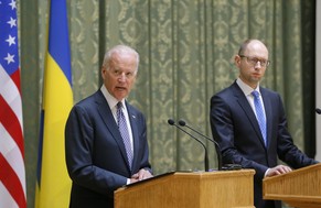 Seite an Seite: US-Vizepräsident Joe Biden und ukrainischer Regierungschef Arseni Jazenjuk.