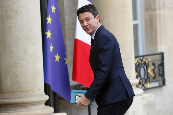 French Government&#039;s Spokesperson Benjamin Griveaux arrives for a meeting with French President Emmanuel Macron and local, national political leaders, unions, business leaders and others to hear t ...