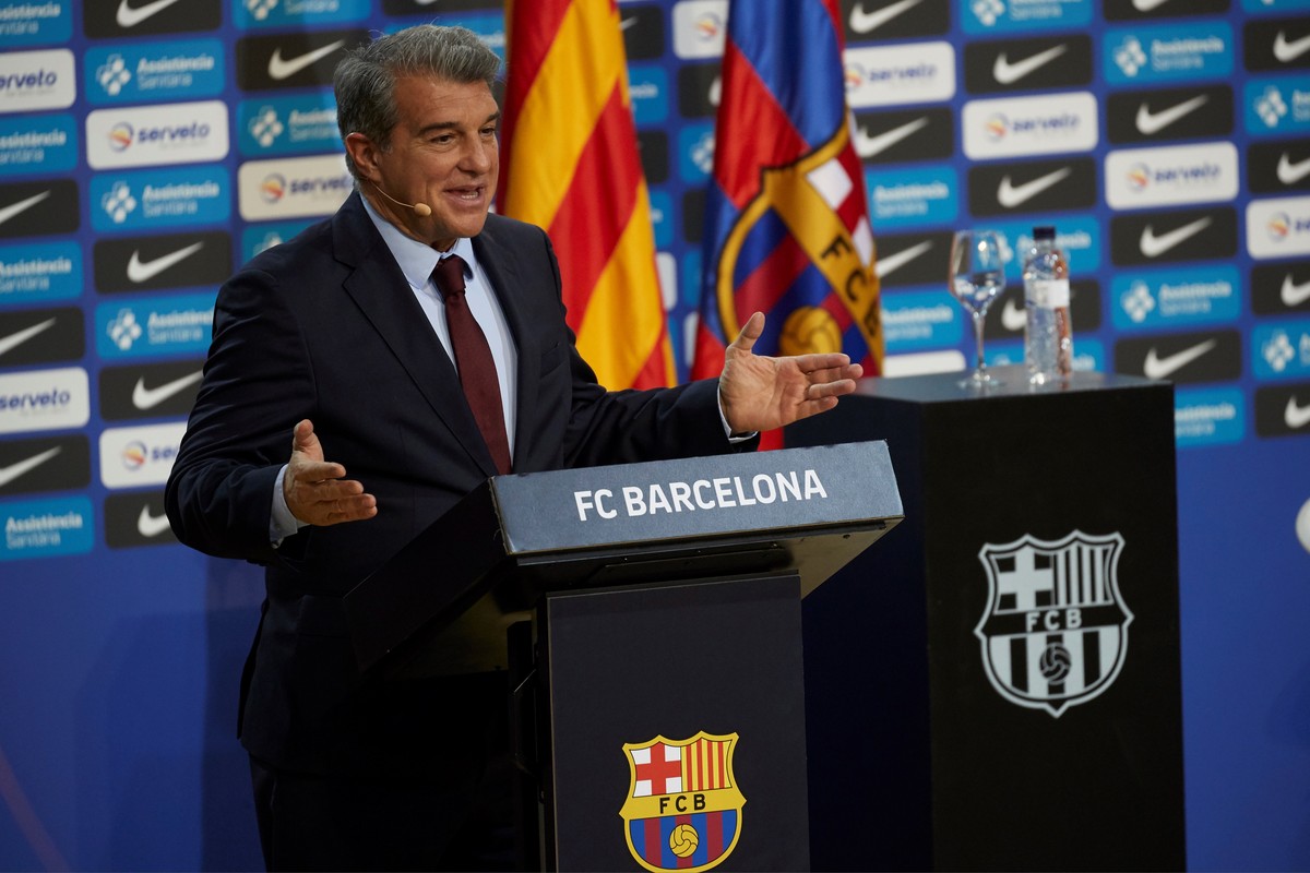 epa09096365 FC Barcelona's President, Joan Laporta, intervenes during the presentation of Pau Gasol as the team's new player in a press conference at the Palau Blaugrana in Barcelona, Spain, ...