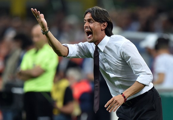 AC Milan&#039;s coach Filippo Inzaghi gestures during their Serie A soccer match against AS Roma at the San Siro stadium in Milan, Italy, May 9, 2015. REUTERS/Stringer