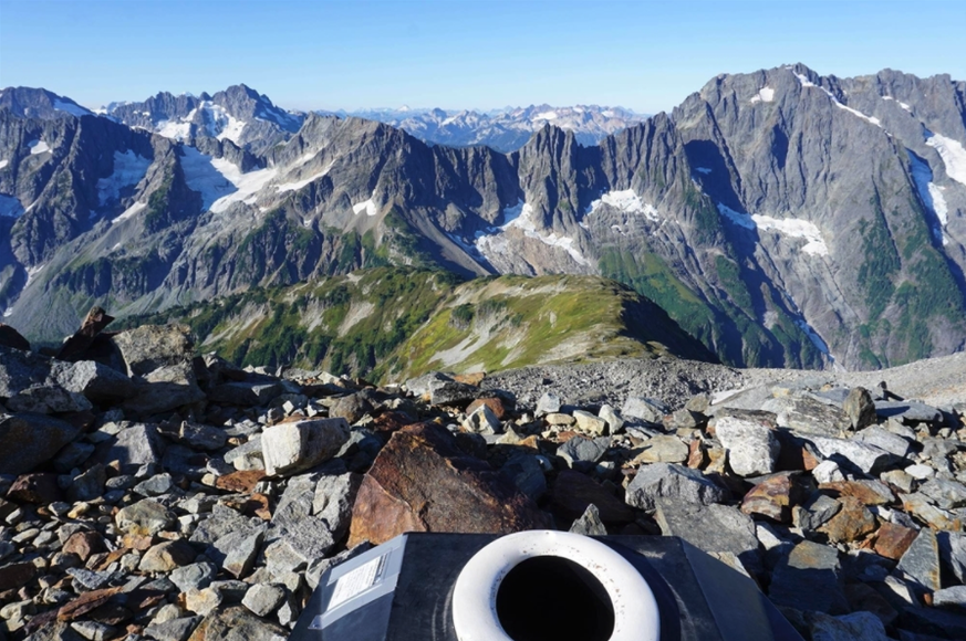 sahale glacier camp poos with views wc mit aussicht https://www.instagram.com/p/BYgrAkgFBxb/?taken-by=poos_with_views