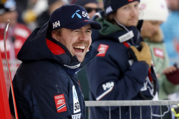 Norway&#039;s Aleksander Aamodt Kilde laughs at the bottom of the hill during the men&#039;s downhill ski race at the FIS Alpine Skiing World Cup in Lake Louise, Alberta, Saturday, Nov. 26, 2022. (Jef ...