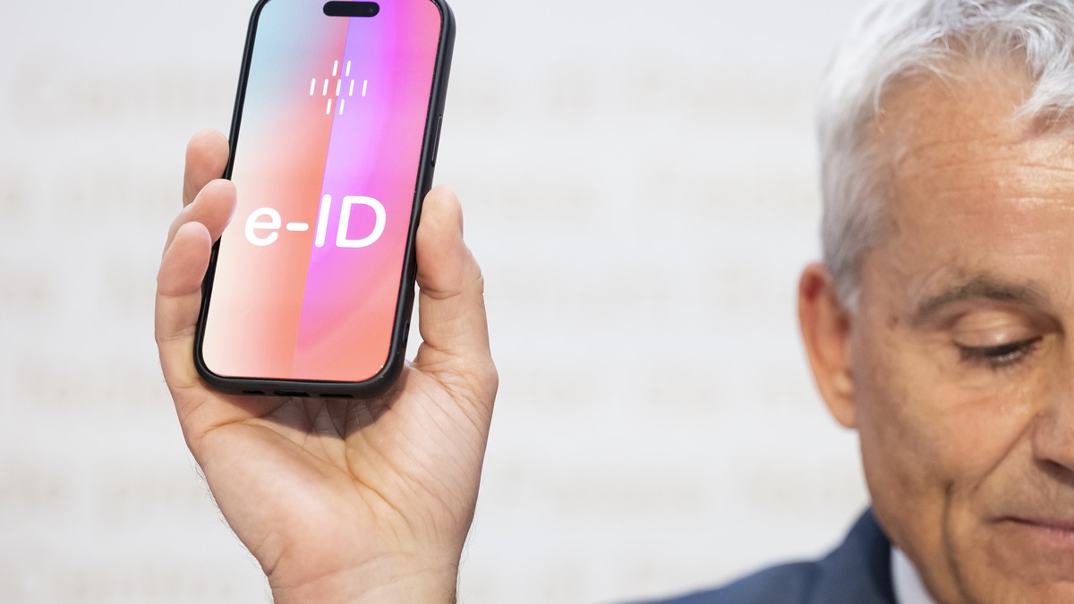 E-ID-Schweiz-Realit-tscheck-zur-Kritik-an-Sicherheit-und-Freiwilligkeit
