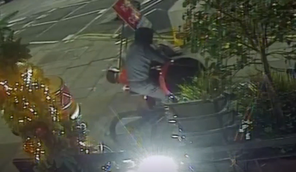 Nussknacker in Edinburgh, Schottland, gestohlen. (cpf)