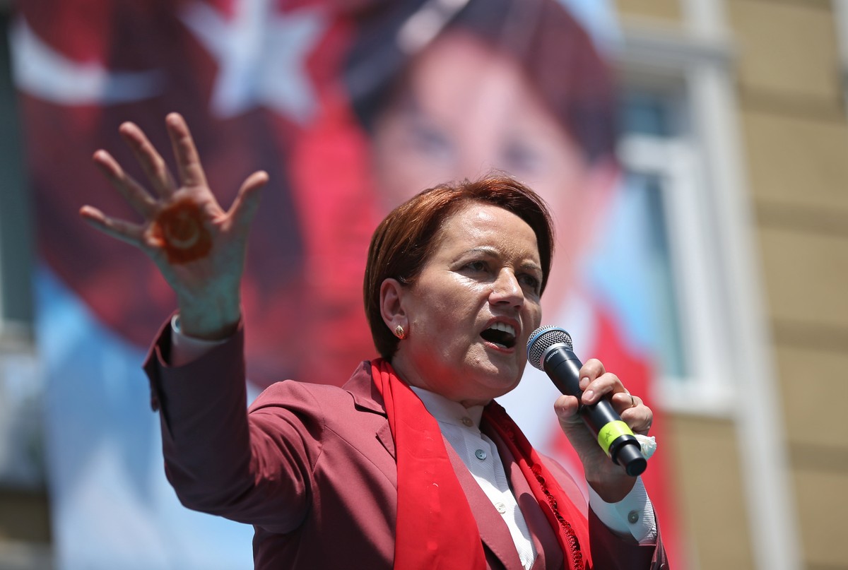 epa06790811 Meral Aksener, the leader and Presidential candidate of the Turkish opposition 'Good Party' (IYI) speaks during an election campaign, in Istanbul, Turkey, 07 June 2018. Turkish P ...