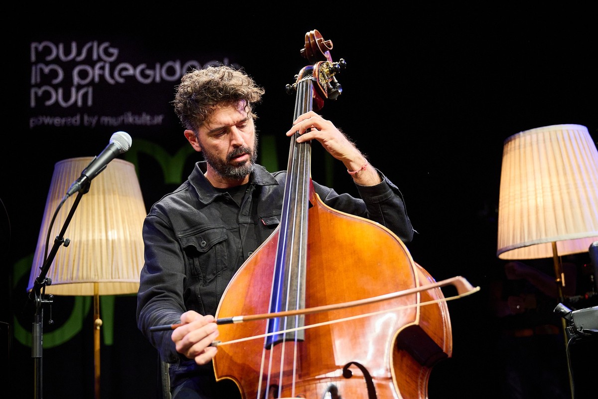 Petros Klampanis @ Musig im Pflegidach, Muri