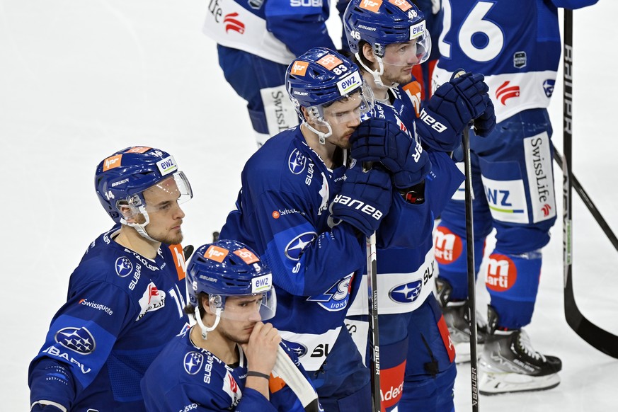 Frust bei den Lions nach der erneuten Niederlage beim Eishockey-Qualifikationsspiel der National League zwischen den ZSC Lions und dem HC Lugano in der Swiss Life Arena in Zuerich am Samstag, 21. Janu ...