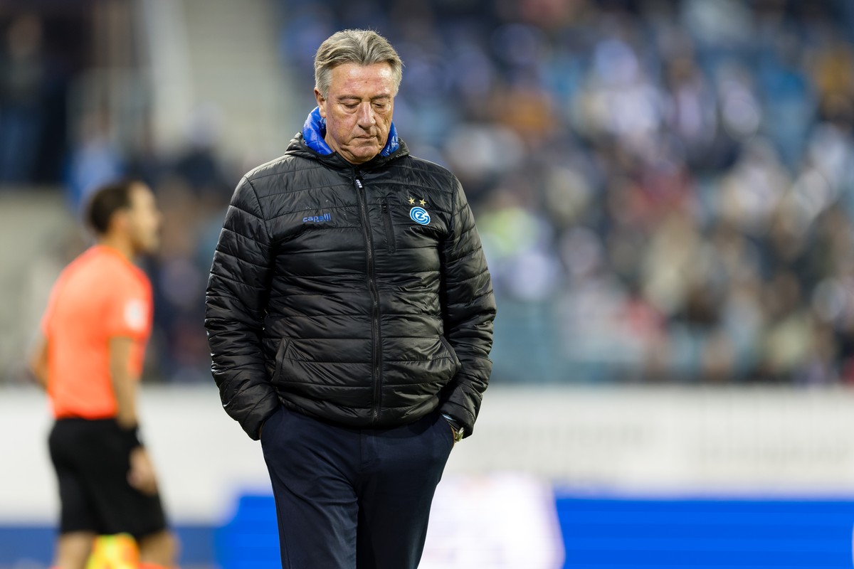 Trainer Marco Schaellibaum (GC) im Fussball Meisterschaftsspiel der Swiss Super League zwischen dem FC Luzern, FCL, und dem Grasshopper Club Zuerich, GC, am Sonntag, 3. November 2024 in der Swissporar ...