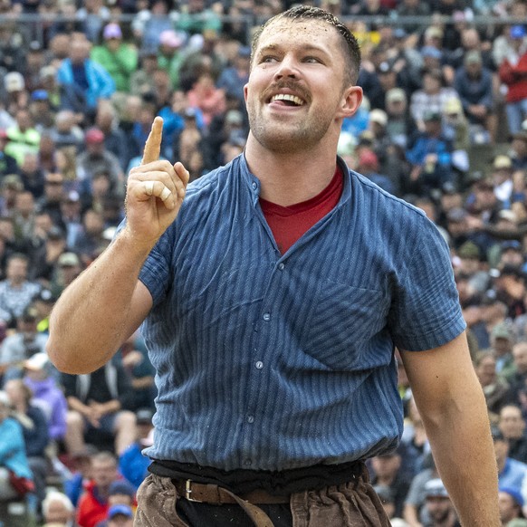 Fabian Staudenmann im 3. Gang beim Bruenig Schwinget am Sonntag, 26. Juli 2026 auf dem Bruenig Pass. (KEYSTONE/Urs Flueeler)
