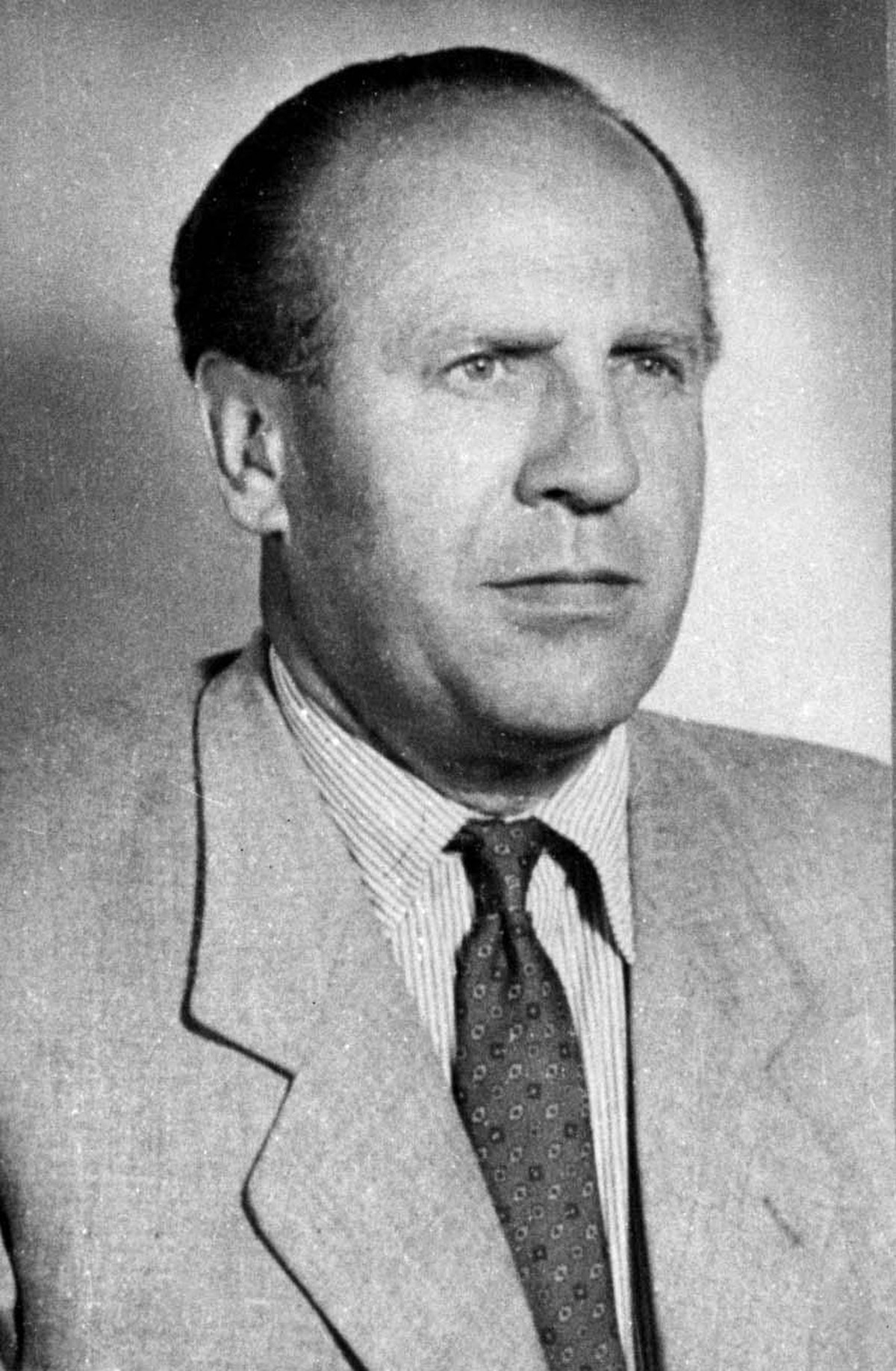 Liam Neeson Schindlers Liste. So ähnlich sieht ihm sein Original Oskar Schindler.