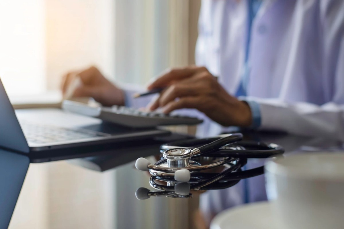 Des directives gouvernementales de plus en plus nombreuses: l'image que de nombreux médecins ont d'eux-mêmes en prend un coup.