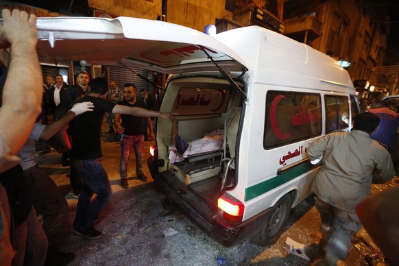 Beirut, 12. November: Chaos im Vorort Burdsch al-Baradschna nach den Attentaten.&nbsp;