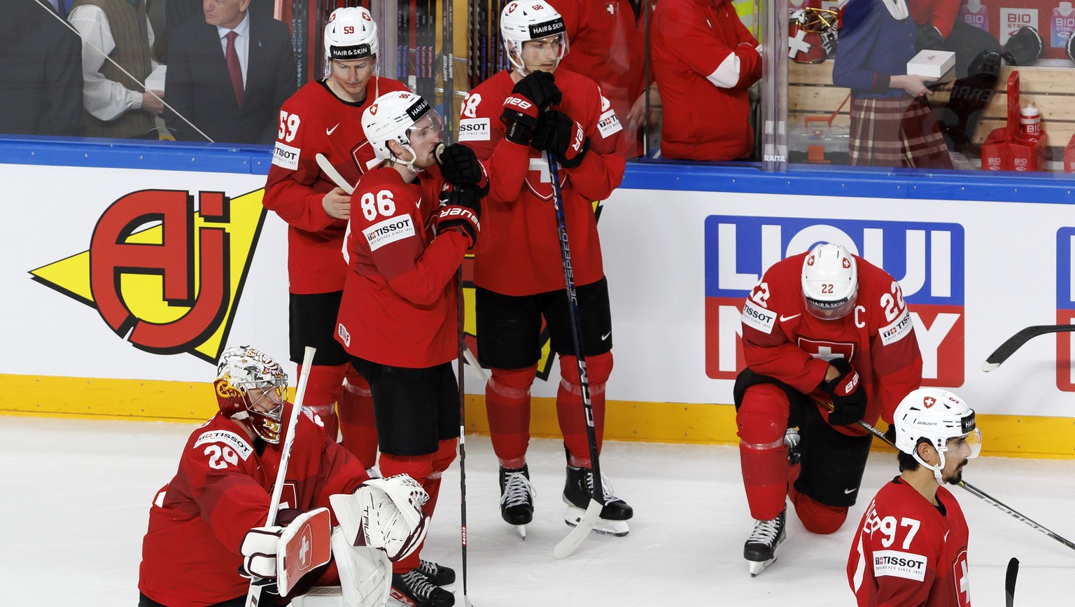 Switzerland&#039;s players look disappointed after losing against the team Germany, during the IIHF 2023 World Championship quarter final game between Switzerland and Germany, at the Riga Arena, in Ri ...