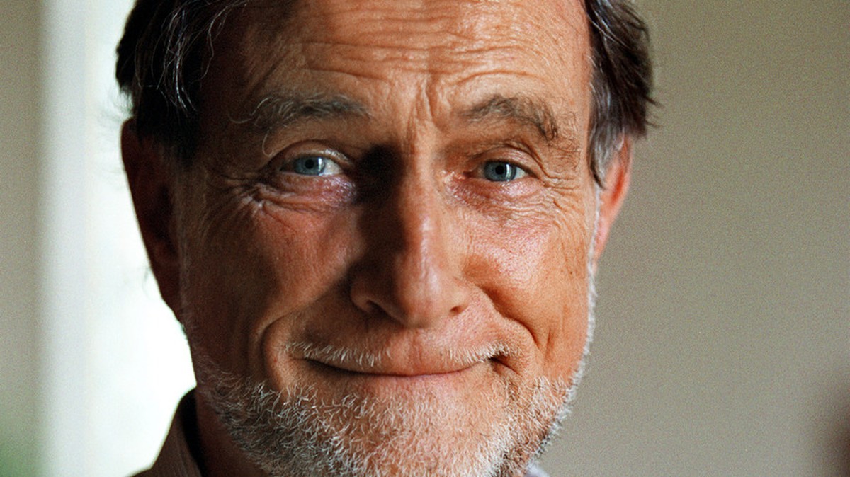 SCHWEIZER PARLAMENTSWAHLEN 2003, KANDIDATENPORTRAIT ROLAND WIDERKEHR, PARTEILOS KANTON ZUERICH - Portrait von Roland Wiederkehr, aufgenommen am Dienstag, 2. September 2003, in Birmensdorf-Aesch. Wiede ...