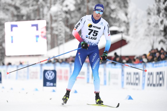 epa08019048 Dario Cologna of Switzerland competes in the FIS Men&#039;s classical 15 km Cross-Country Skiing competiton in Gallivare, Sweden, 23 November 2019. EPA/Fredrik Sandberg SWEDEN OUT