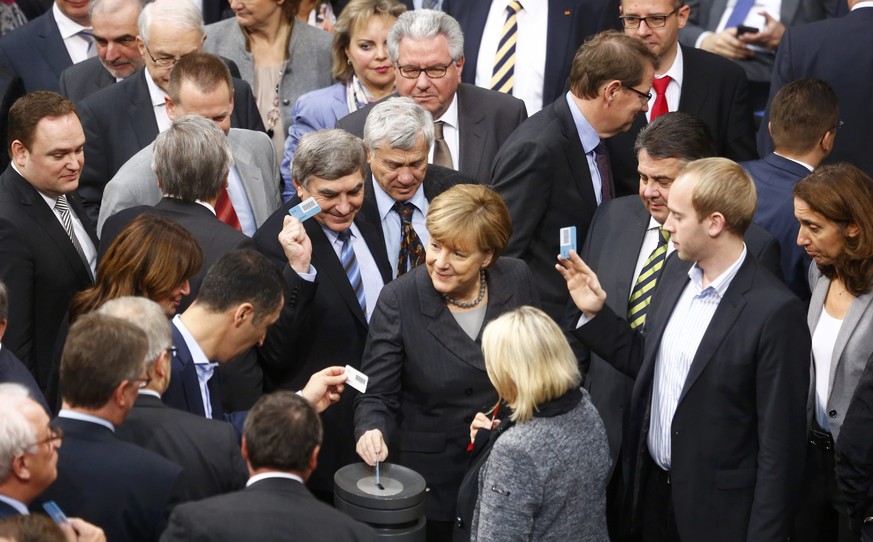 Sieg für Merkel: Bundestag beschliesst Syrien-Einsatz.<br data-editable="remove">