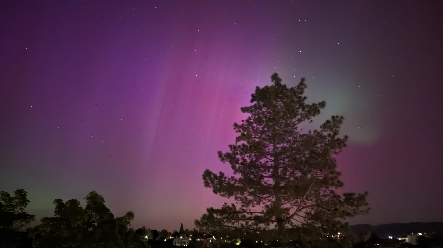 Polarlichter über Dietlikon.
