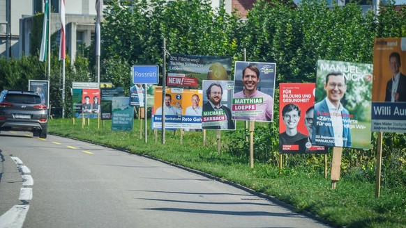 Wahlplakate, Gemeindewahlen, Wil, St. Gallen, Schweiz, Wahlkampf, Stadtrat, Stadtparlament, Kandidaten, Parteien, lokale Politik, Sicherheit, Bildung, Gesundheit, Schweizer Politik, Volksabstimmung, N ...
