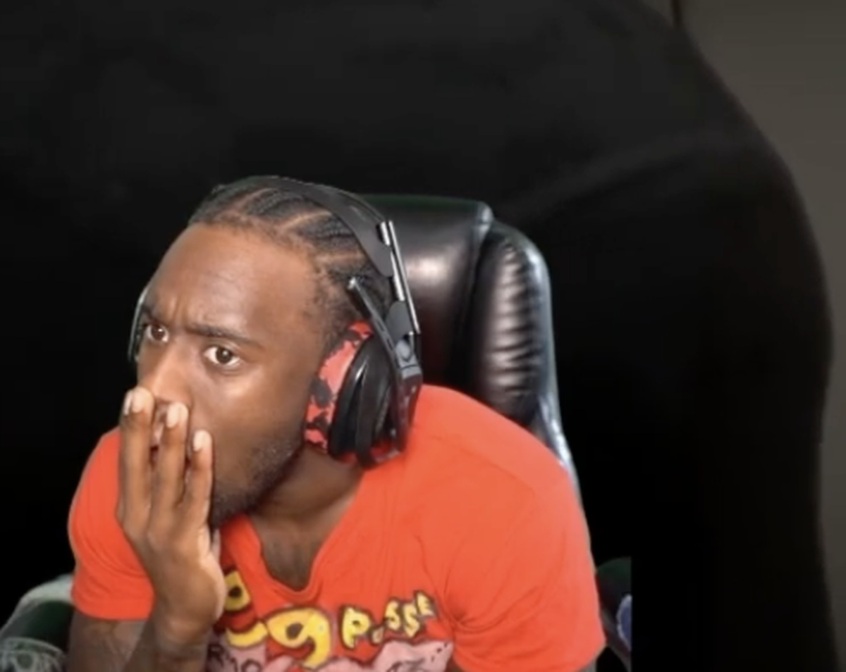 Il a gardé cette tête plus ou moins durant les 26 minutes de livestream