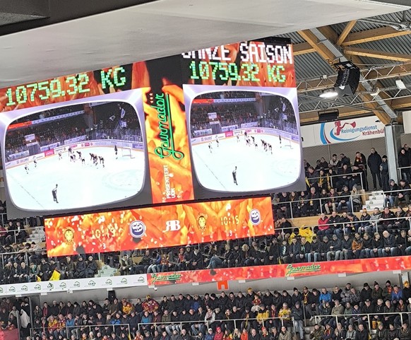 Auf dem Video-Würfel eingeblendet: Das Gesamtgewicht der diese Saison verkauften Pommes