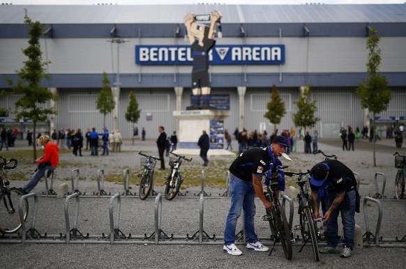 Der echte Paderborn-Fan kommt mit dem Fahrrad ans Spiel.