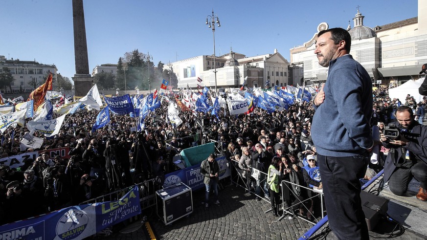 epa07217006 Italian Deputy Premier and Interior Minister Matteo Salvini attends a rally staged by the League party in piazza del Popolo, in central Rome, Italy, 08 December 2018. EPA/GIUSEPPE LAMI