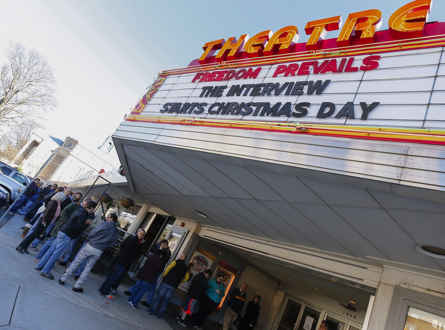 Am Weihnachtstag ging es los, der Film «The Interview» konnte in den USA endlich gezeigt werden. Die Menschen kamen in Scharen.&nbsp;