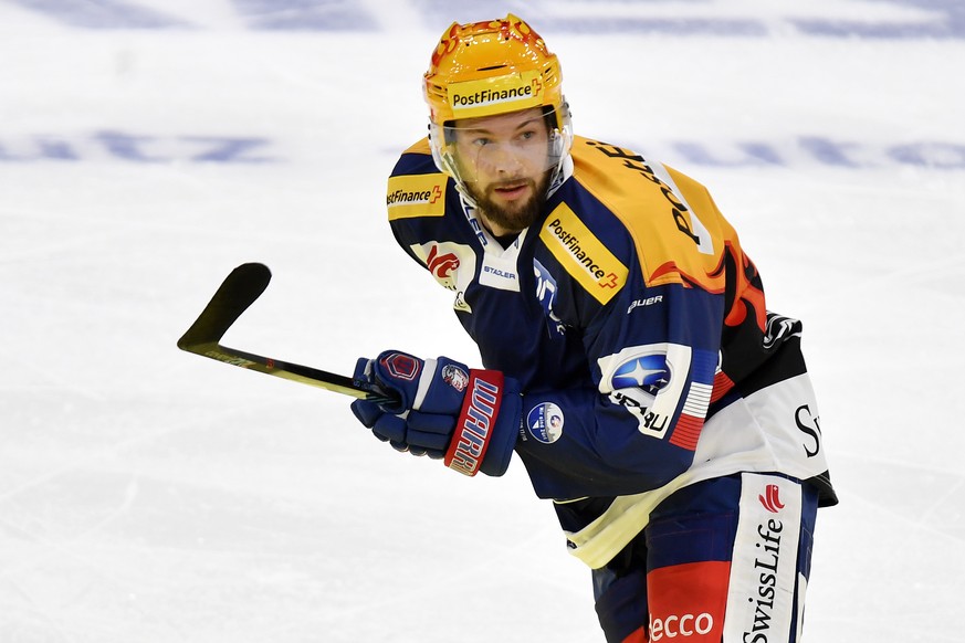 Der Zuercher Robert Nilsson beim Eishockeyspiel der National League ZSC Lions gegen den HC Lausanne im Hallenstadion in Zuerich am Dienstag, 26. September 2017. (PPR/Walter Bieri)