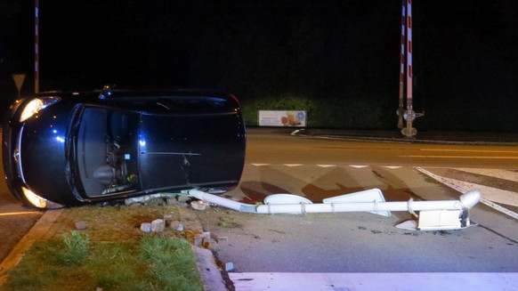 21-jähriger Autofahrer baut Unfall in Oberentfelden AG